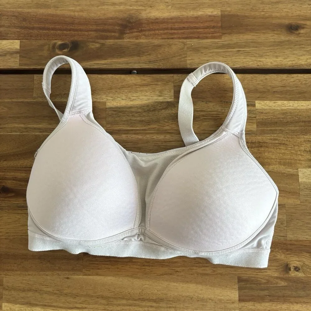 Lululemon Run Times Bra High Sports Bra Women's 34D Strawberry Milkshake‎ Gym
